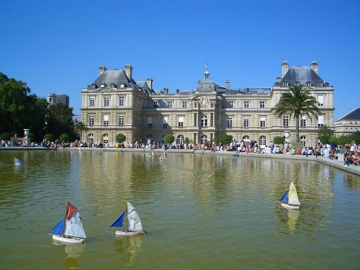 Veeve - Central Escape By The Seine Villa Paris Holiday home